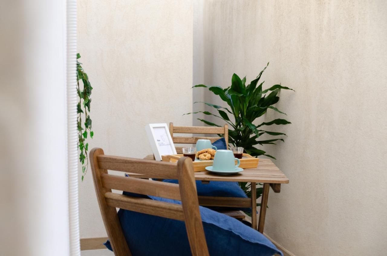 Modern Stone Apartment In The Heart Of Bari Kültér fotó